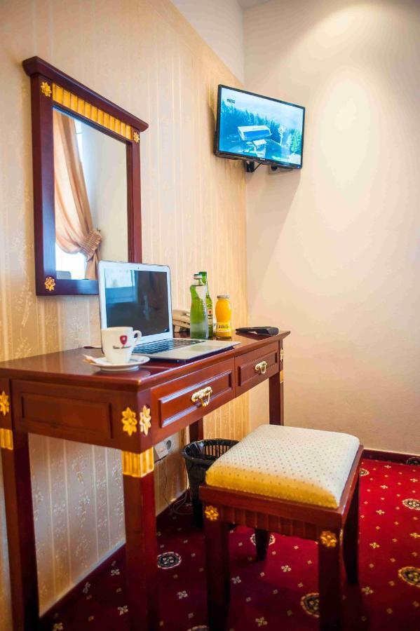 Hotel Tommy Wellness & Spa Náchod エクステリア 写真