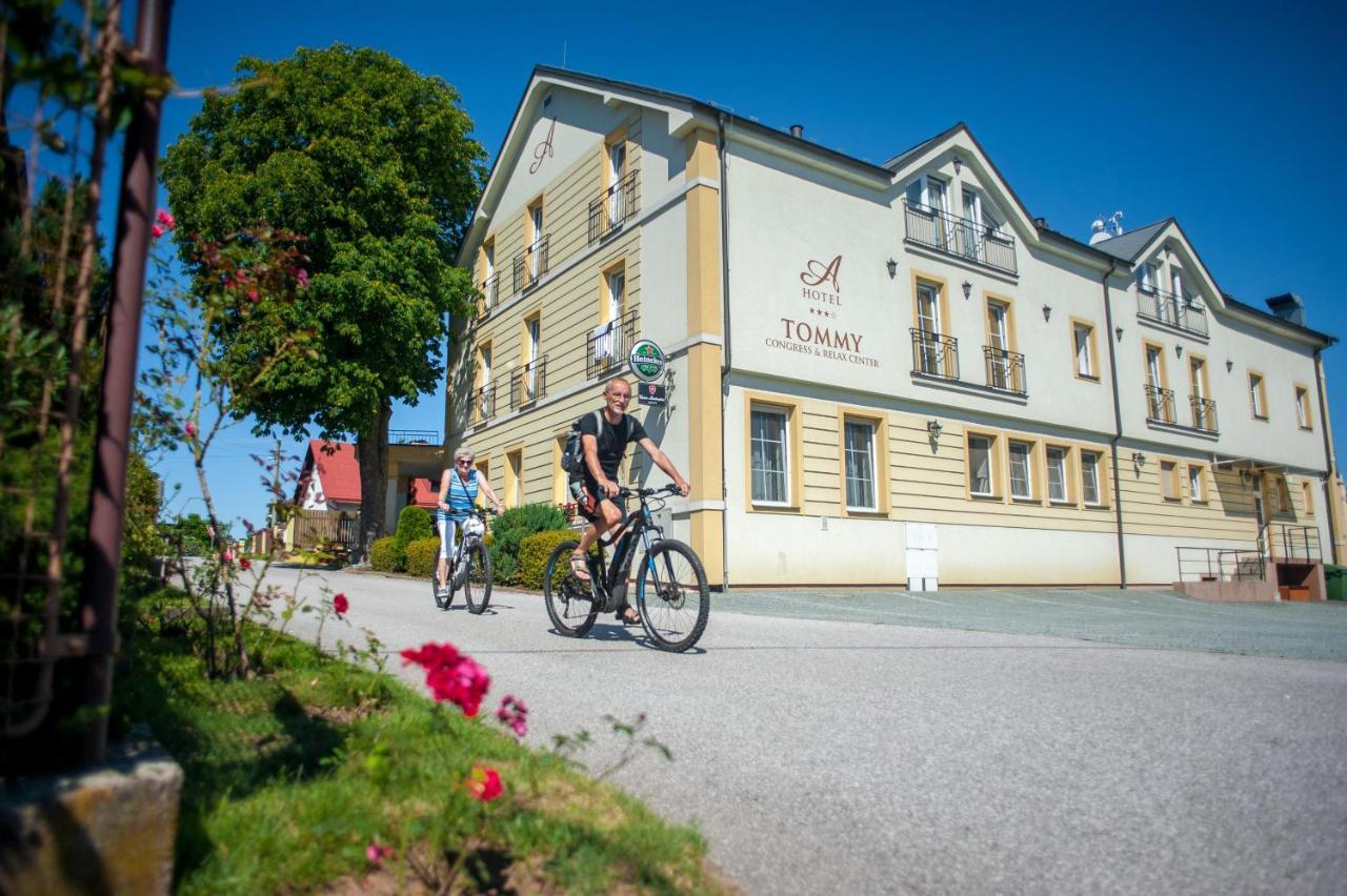 Hotel Tommy Wellness & Spa Náchod エクステリア 写真