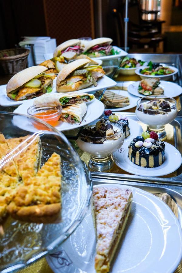 Hotel Tommy Wellness & Spa Náchod エクステリア 写真