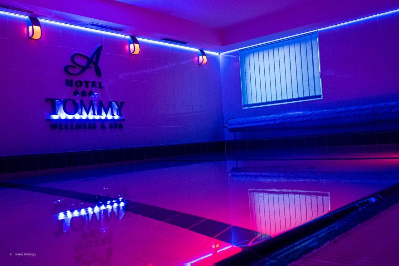 Hotel Tommy Wellness & Spa Náchod エクステリア 写真