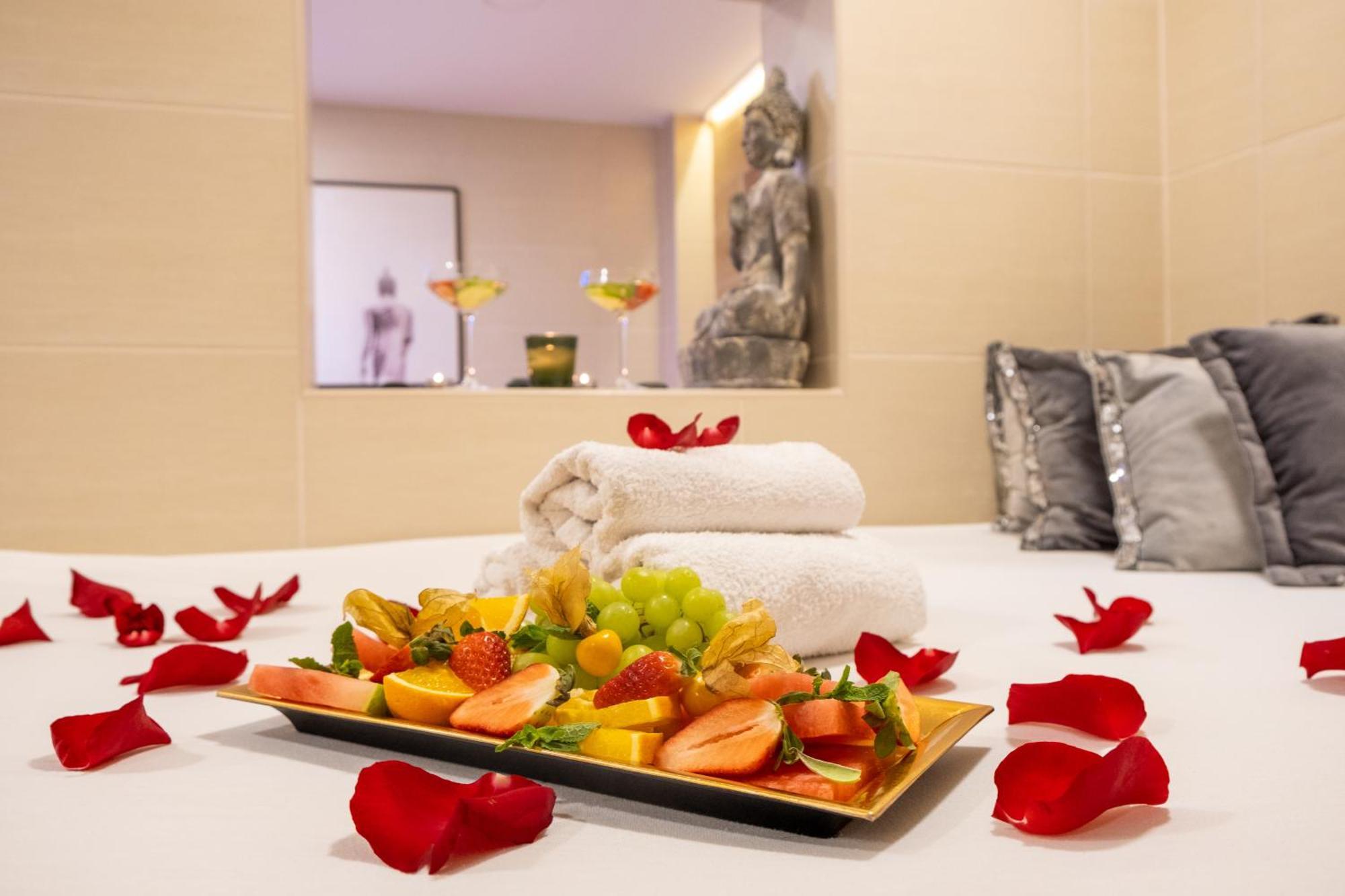 Hotel Tommy Wellness & Spa Náchod エクステリア 写真
