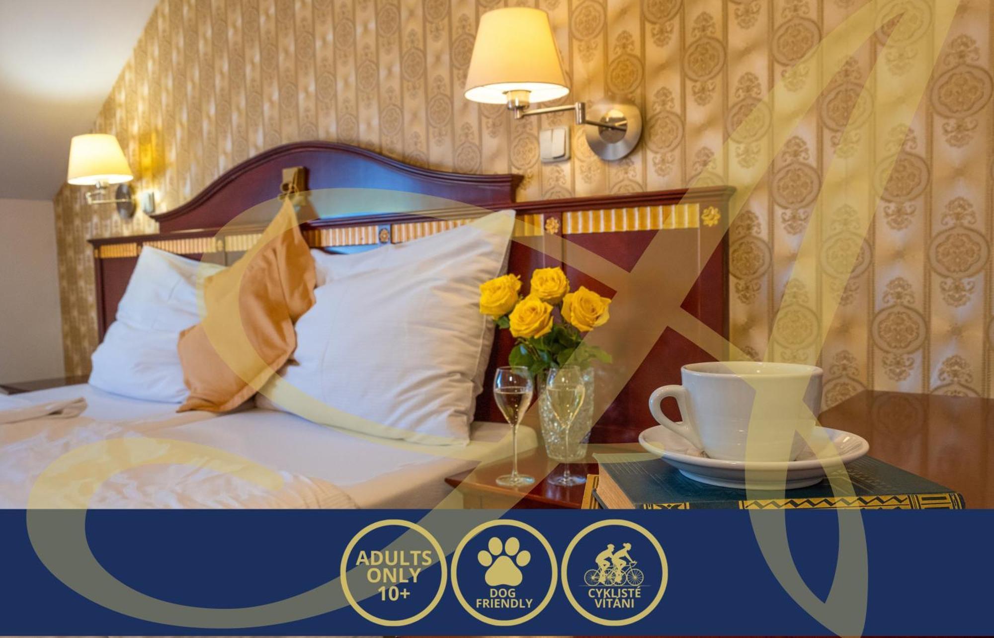 Hotel Tommy Wellness & Spa Náchod エクステリア 写真